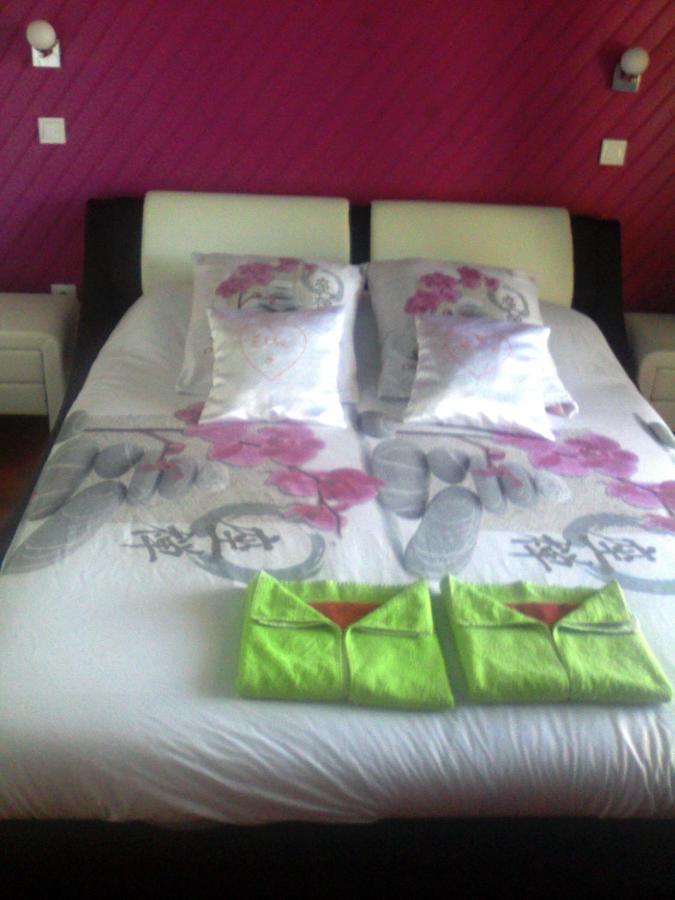 サラジー Le Jean Robert Bed & Breakfast エクステリア 写真